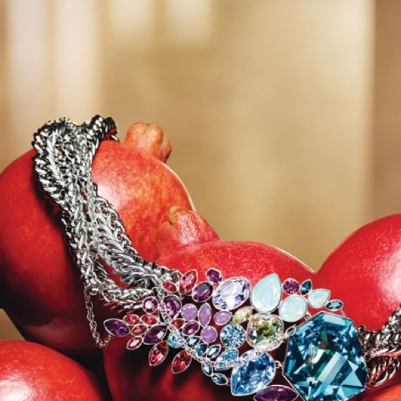 Authentic Swarovski beautiful Multi Color Tropical Collar Necklace NIB. - Picture 5 of 15